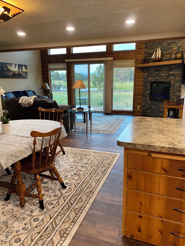 Interior - River/Ski Home on Deschutes River, 2 bedroom-sleeps 5, 26 miles to Mt. Bachelor. (Bend)