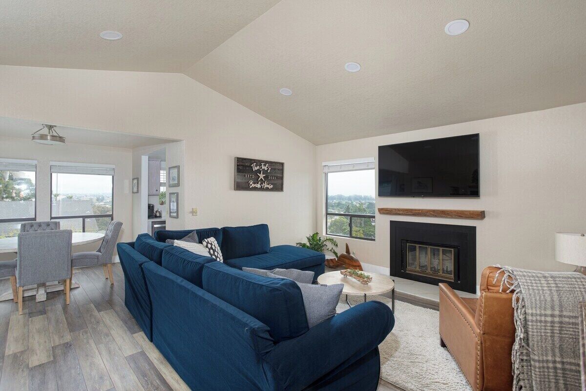 Televisión y oficina 