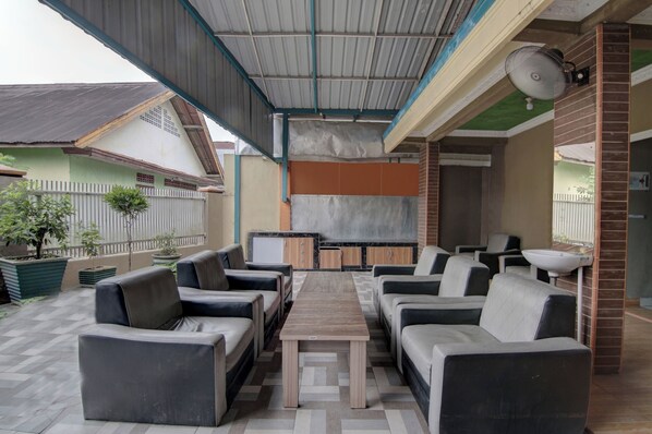 Reception - OYO 92833 Penginapan Syariah (Pekanbaru)