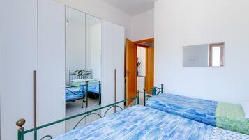 1 Schlafzimmer, BĂŒgeleisen/BĂŒgelbrett, kostenloses WLAN, BettwĂ€sche