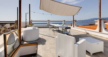 Holiday Home 'Casa Simo' with Sea View, Wi-Fi and Air Conditioning