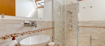Holiday Home 'Casa Simo' with Sea View, Wi-Fi and Air Conditioning