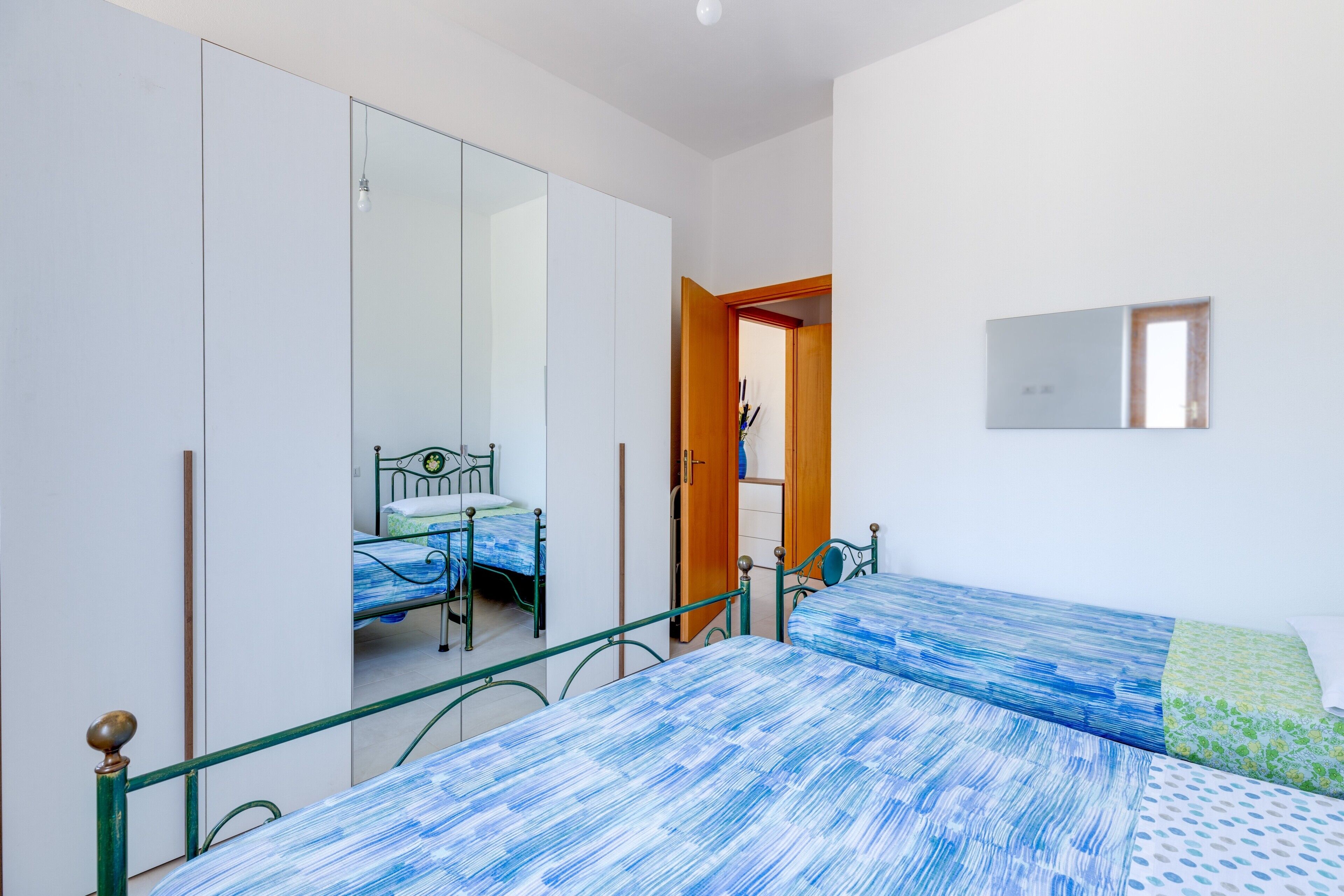 1 chambre, fer et planche à repasser, Wi-Fi gratuit, draps fournis