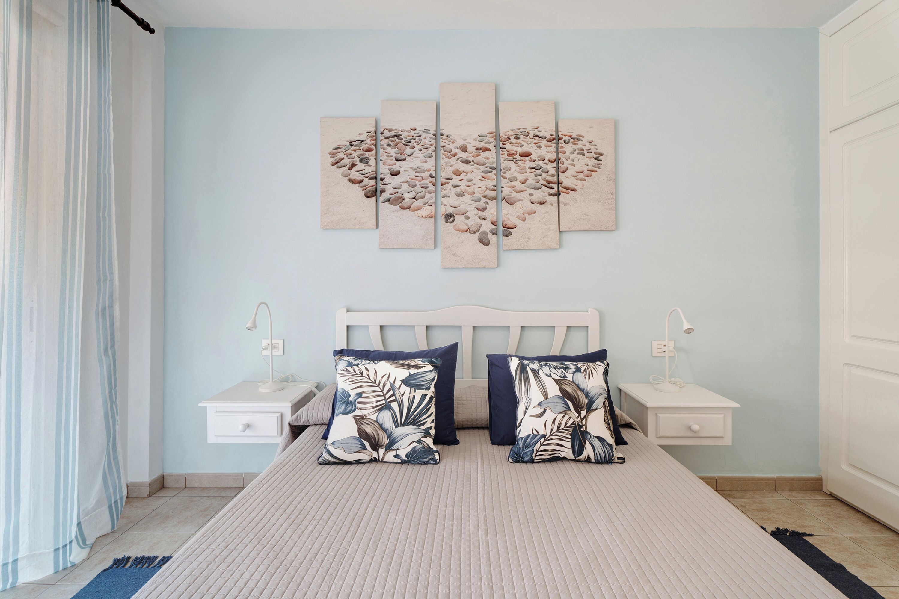 1 chambre, fer et planche à repasser, Wi-Fi gratuit, draps fournis