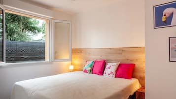 4 室のベッドルーム、WiFi (無料)、車椅子でアクセスできる設備