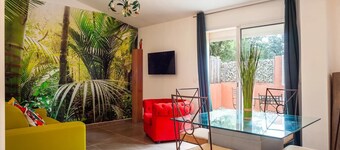 Holiday Home - Les Salons du Bastier with Private Garden and Wi-Fi