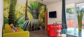 Appartement "Les Salons du Bastier 2" met Privé Terras & WiFi