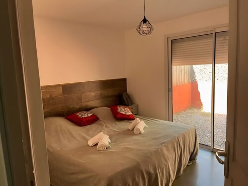 Apartment "Les Salons du Bastier 2" with Private Terrace and Wi-Fi