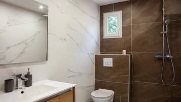 Doccia, set di cortesia gratuito, asciugacapelli