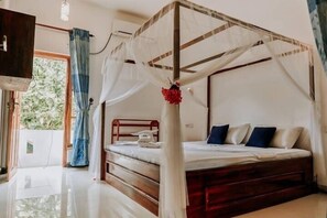 Chambre Double Deluxe, 1 très grand lit | Vue de la chambre