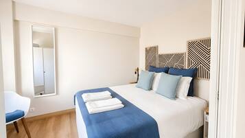 1 dormitorio, tabla de planchar con plancha, wifi gratis y ropa de cama