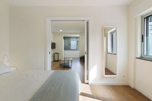 1 chambre, fer et planche à repasser, accès au Wi-Fi (inclus)