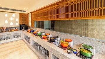 Daily buffet breakfast (INR 500 per person)