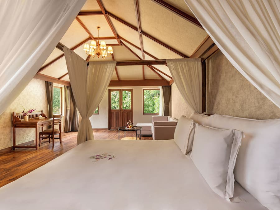 Minibar, desk, blackout drapes, free WiFi