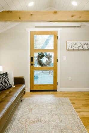 Interior - Beautiful Getaway with Hot Tub (Spearfish)