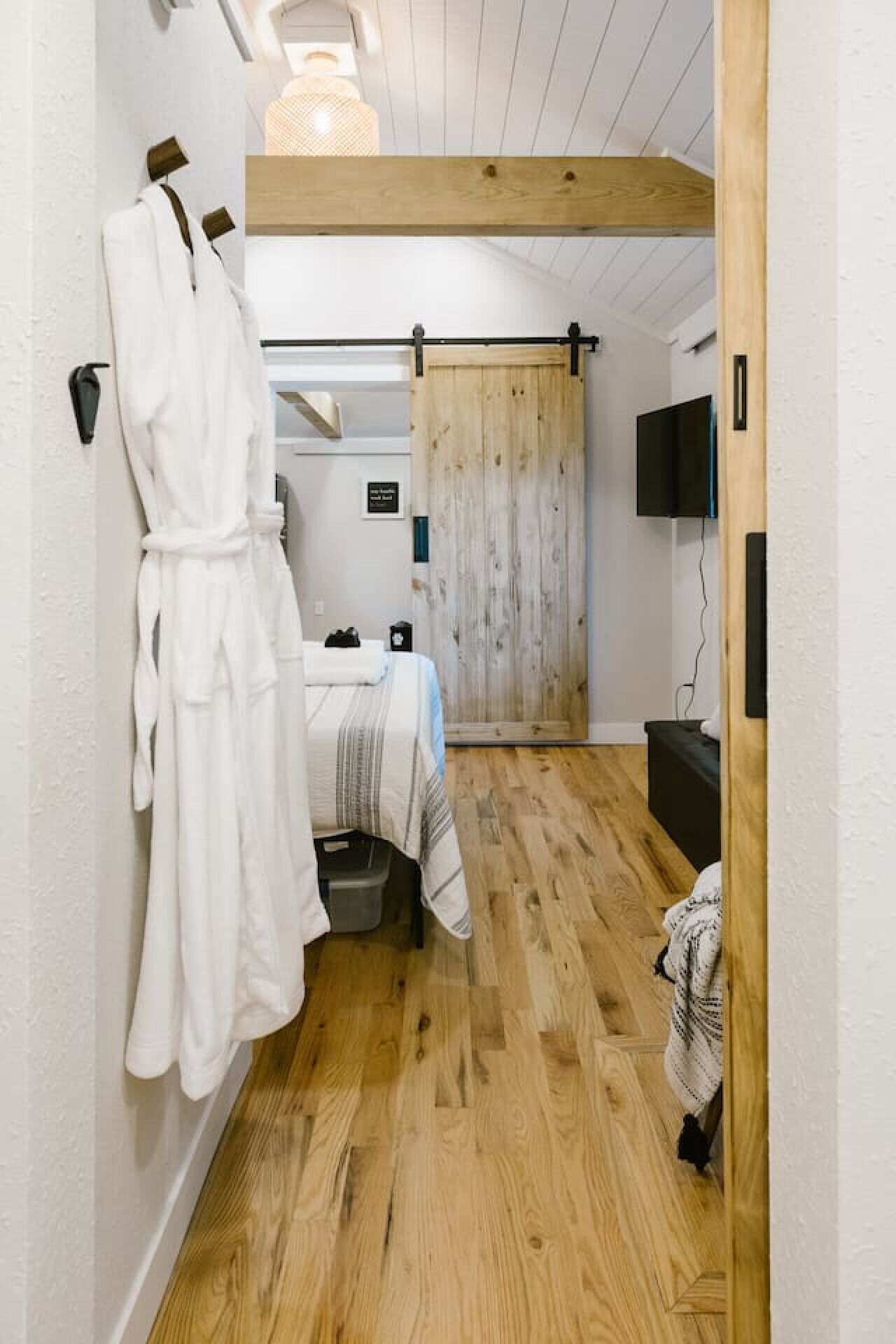 1 Schlafzimmer, Schreibtisch, Bügeleisen/Bügelbrett, Reisekinderbett