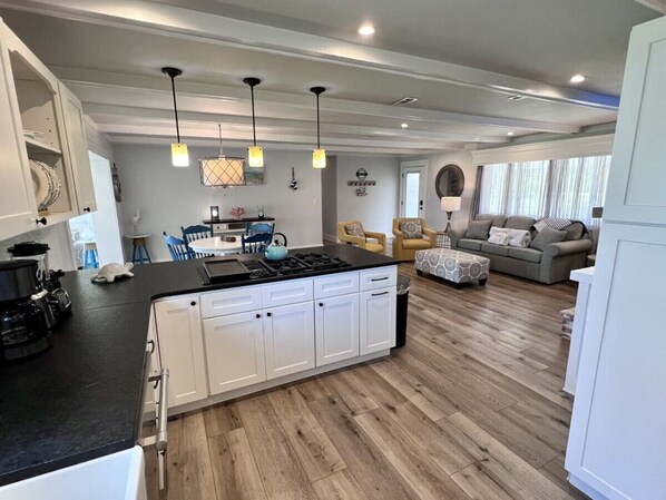 Interior - The Mariana - Private Dock|Private Boat Launch|Hot Tub|Game Room (Panama City)