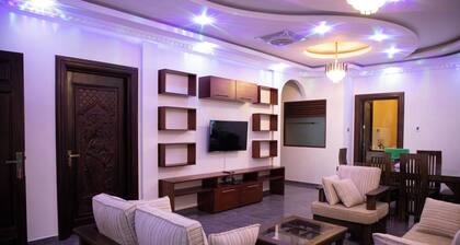 Perched on the edge of the escarpment, experience Sri Lanka's Northern heritage.