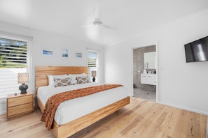 2 bedrooms, iron/ironing board, free WiFi, bed sheets - Altitude - Pet-Friendly, Romantic, Accessible (Coffs Harbour)