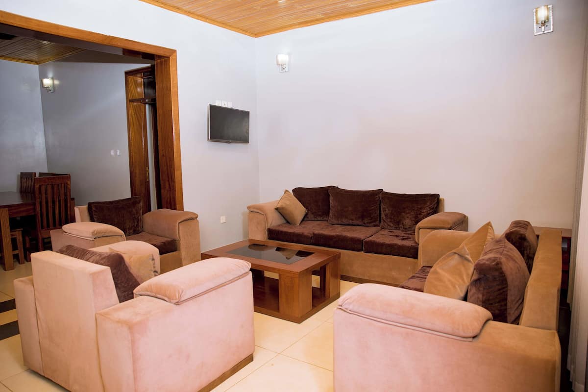 Family House | Living area | Smart TV, fireplace, printers