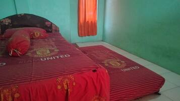 Double Room | Laptop workspace, free WiFi, bed sheets