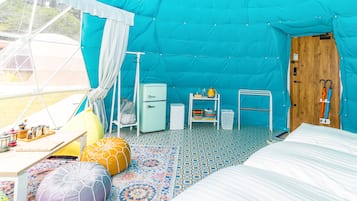 Zelt, Nichtraucher (Dome Tent, 4 Single-Beds)