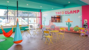 Exterior - TACO GLAMP (Tako)