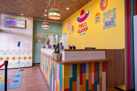 Reception. TACO GLAMP