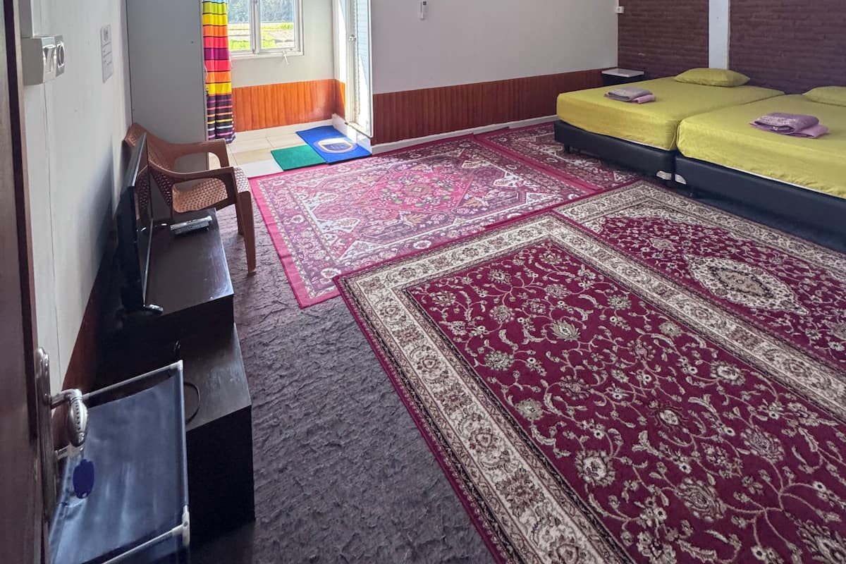 Superior Room | WiFi (free), bed sheets