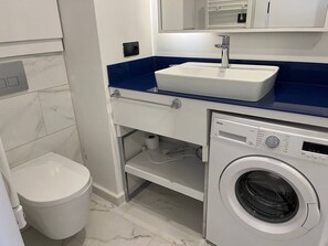 Deluxe Apartment | Bathroom - Orbi city (Batumi)