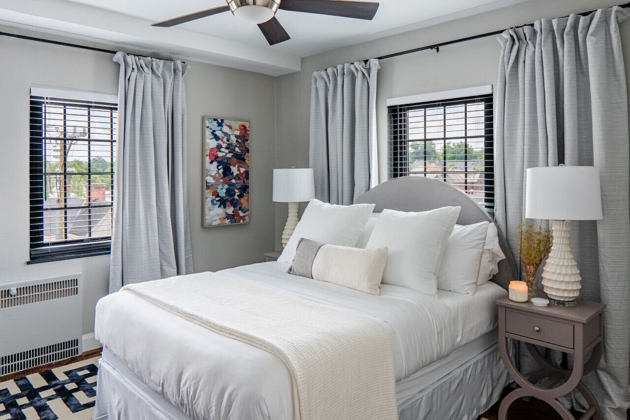 3 soverom, skrivebord, strykejern/-brett og wi-fi (inkludert)