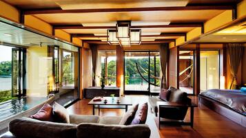 Superior Room | 1 bedroom, in-room safe, iron/ironing board, free WiFi