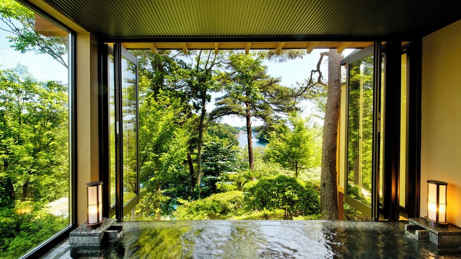 Noto Tsukumowan Hyakurakusou