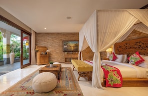 Suite with Garden View | 1 室のベッドルーム、セーフティボックス (室内)、WiFi (無料)、ベッドシーツ
