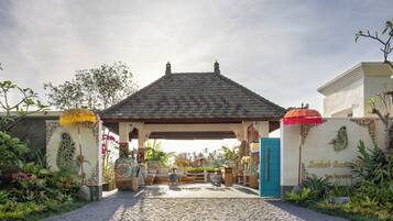 Bagian depan properti