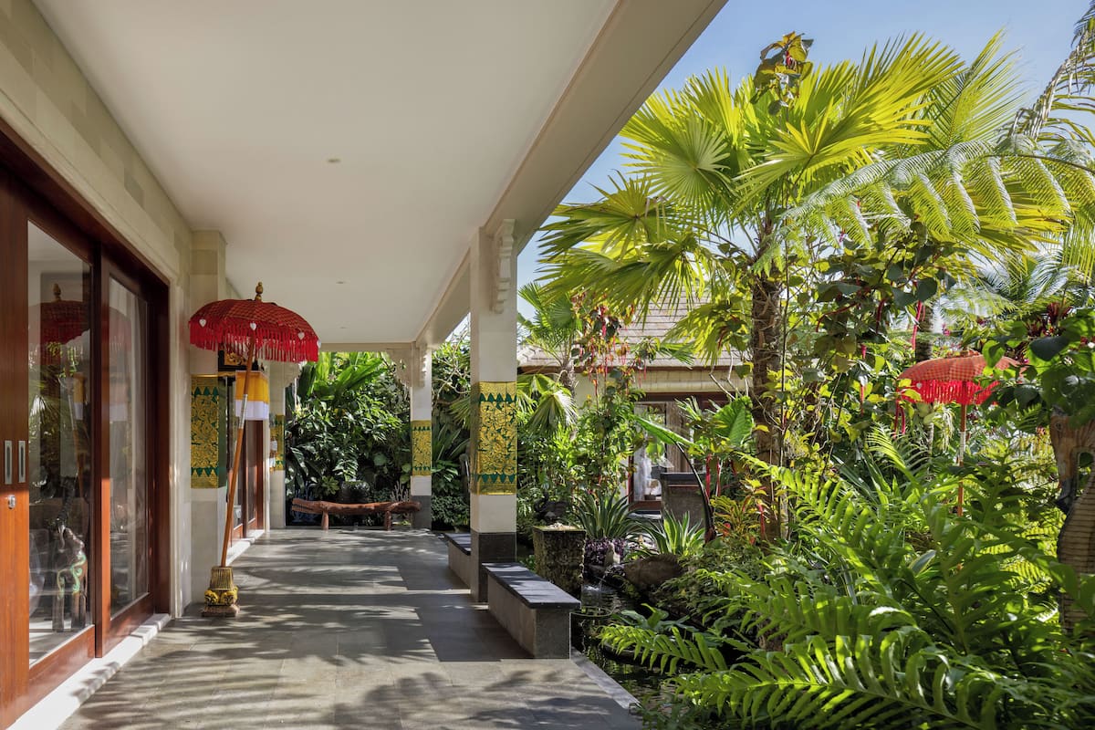 Suite with Garden View | Terrace/patio