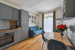 Interior - La Maison Kléber – Luxury 1BR near Eiffel Tower & Champs-Élysées (Paris)