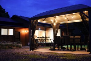 Exterior - Sasayakana Ouchi S Nogi (Futtsu)