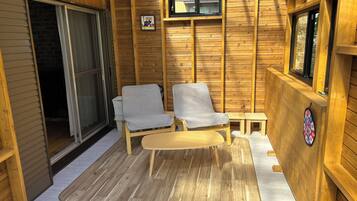 Mökki | 3 makuuhuonetta, pimennysverhot, ilmainen Wi-Fi, vuodevaatteet