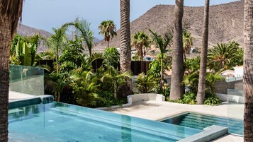 Outdoor pool, cabanas (surcharge), sun loungers