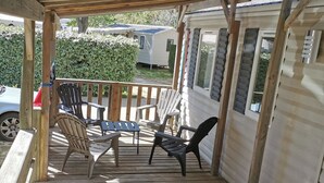 Unclassified image, 5 of 9, button