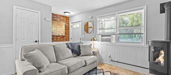 Convenient 1BR Close to Downtown