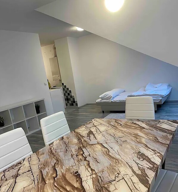 Comfort Apartment | 2 bedrooms, desk, free WiFi