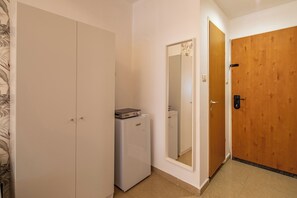 Studio | Individuell dekoriert, individuell eingerichtet, Schreibtisch