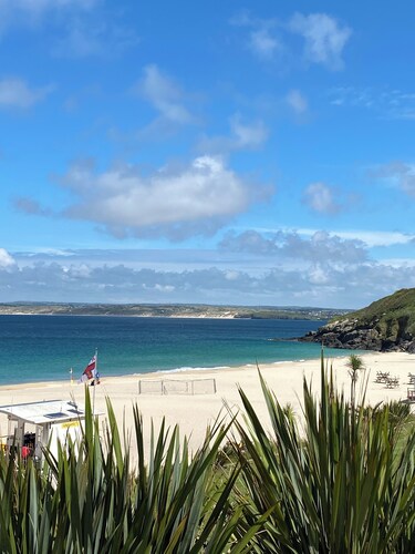 St Ives Contemporary Apartment Dog Friendly