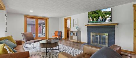 Smart TV, ping pong, books