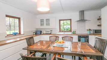 Cottage | Interior