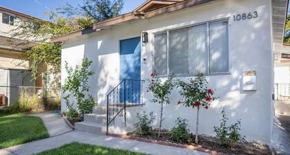 NEWLY REMODELED MODERN 1-BEDROOM APARTMENT in NOHO w/ PARKING & EV CHARGER p69