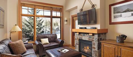 TV connectée, cheminée