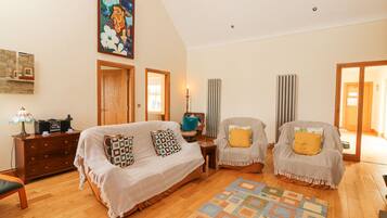 Cottage | Living area | DVD player